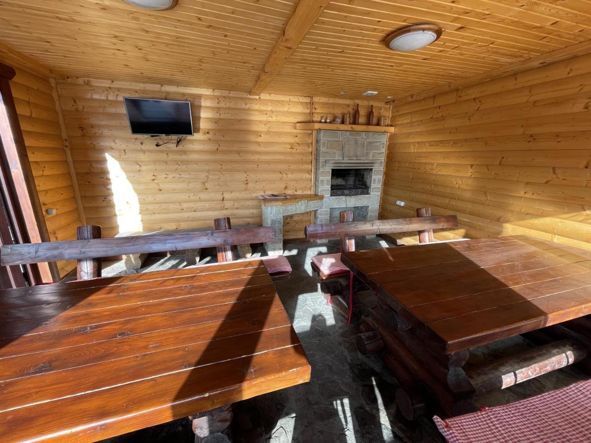 Готель Чарда Bukovel Bagian luar foto
